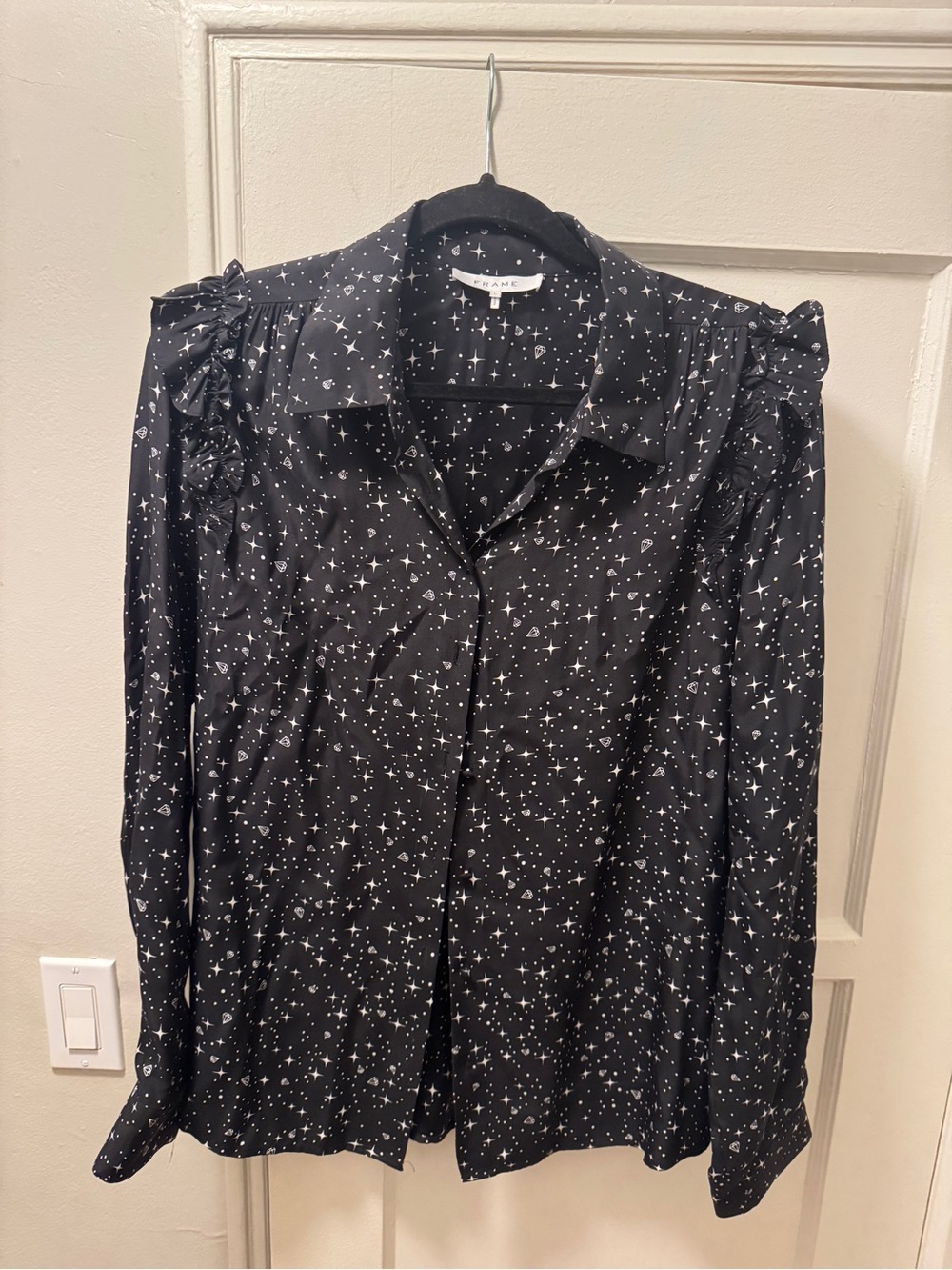 FRAME Diamond Sky Star Print 100% Silk Blouse Size L Ruffle Black White